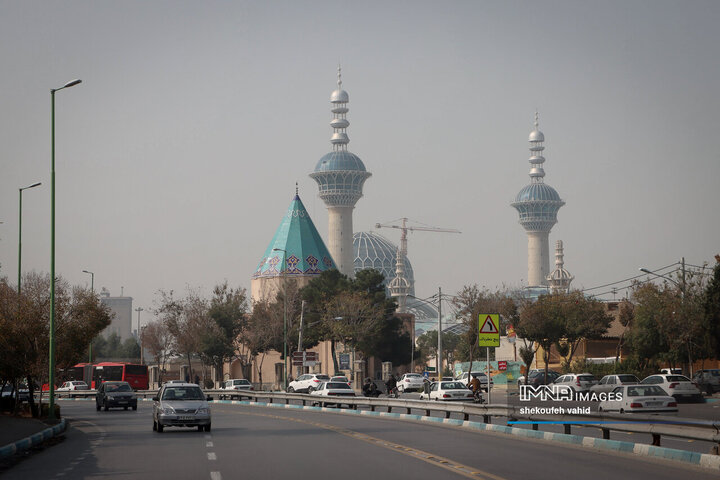 گستره آلودگی بر پهنه آسمان اصفهان /  دمای هوا به زیر صفر می‌رسد
