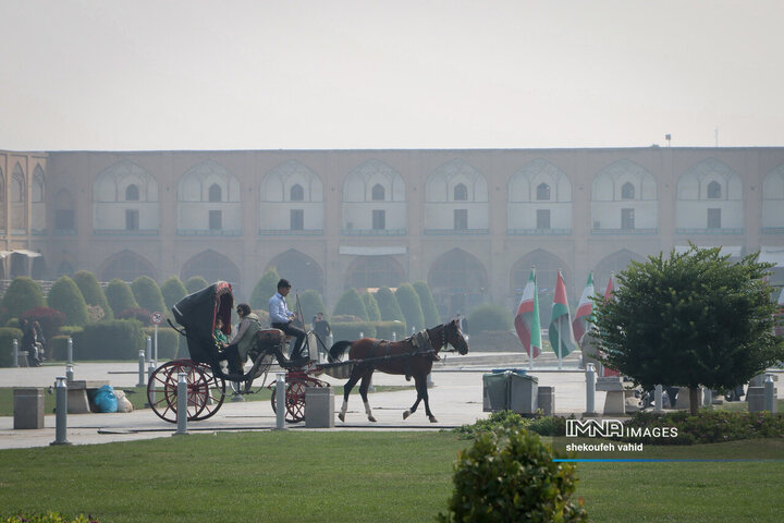 هوای اصفهان همچنان ناسالم است / مه‌آلودگی و ابرناکی مهمان آسمان