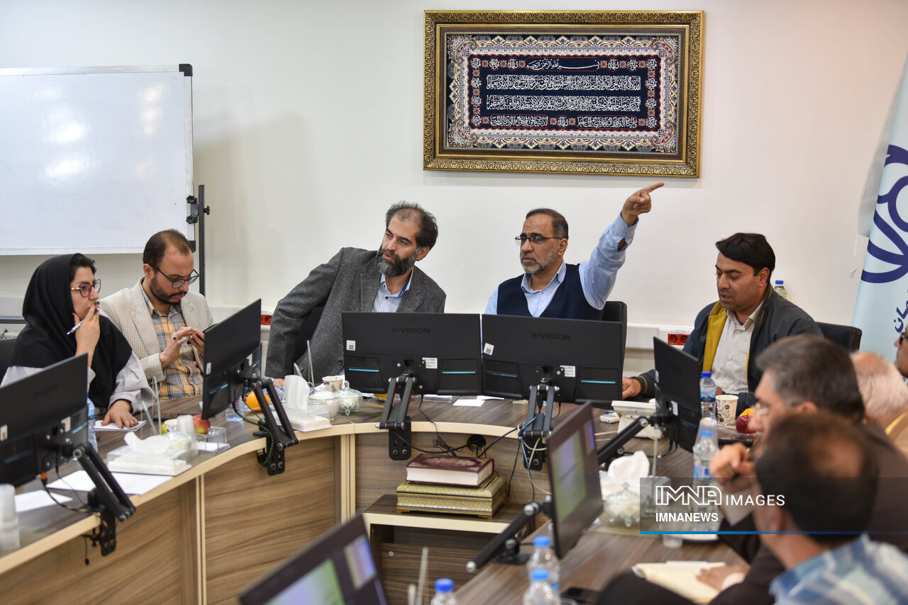 نشست هم‌اندیشی معاون خدمات شهری شهرداری اصفهان با رسانه‌ها