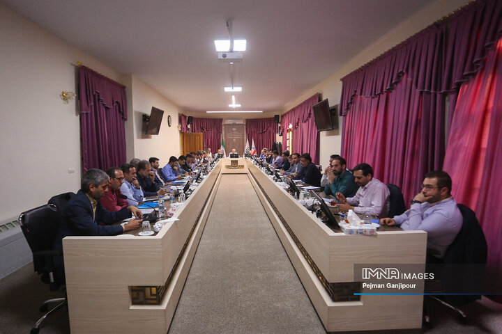 جلسه کمیسیون آب و مناطق کم برخوردار شهرداری اصفهان