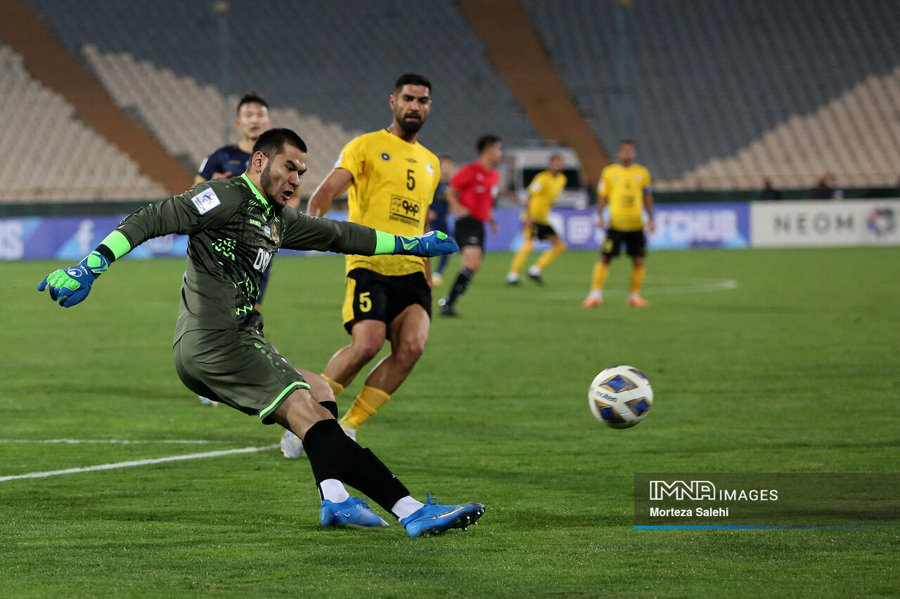 الکلاسیکو به حاشیه نرود، زیبا میشود