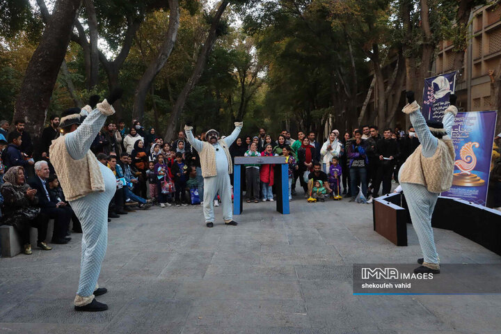 نمایش‌های خیابان نخستین روز جشنواره تئاتر اصفهان