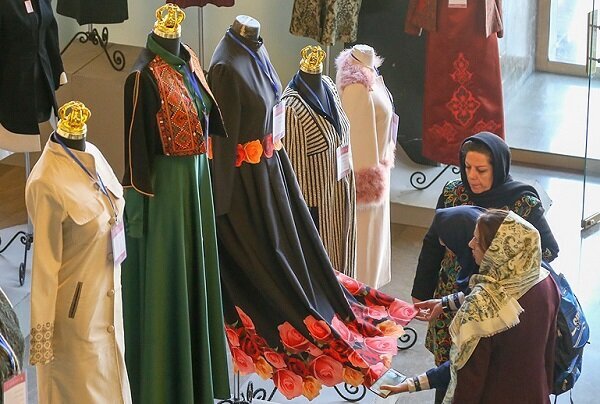 نمایشگاه مد و لباس فجر در لرستان افتتاح می‌شود