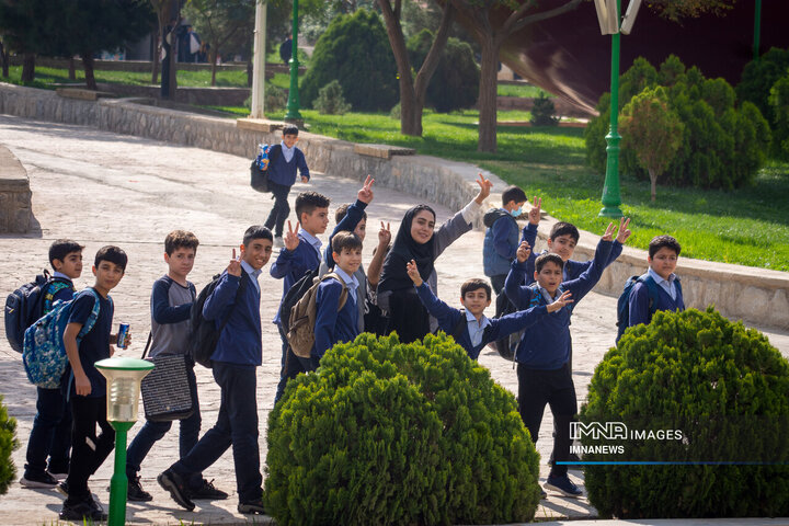 اردوهای دانش‌آموزی در شهر رویاهای اصفهان