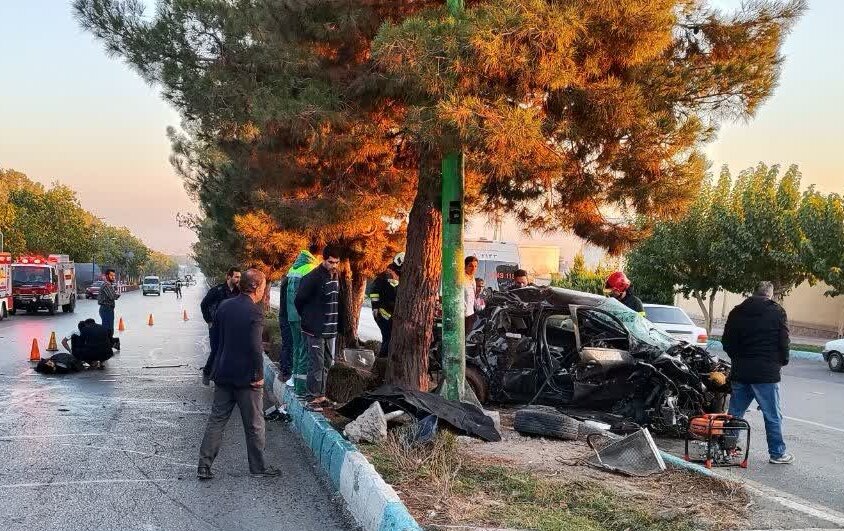 واژگونی ۲۰۷ در خیابان هزار جریب یک فوتی و ۲ مصدوم داشت + عکس