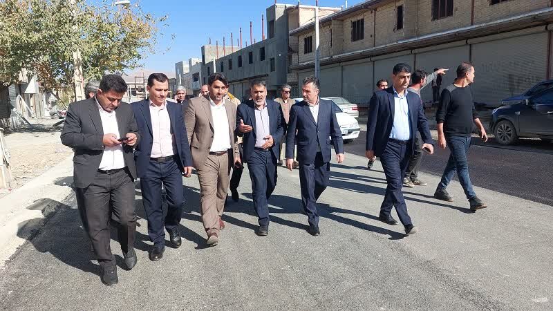 اجرا نشدن زیرساختها از موانع شهرداری در آسفالت معابر است