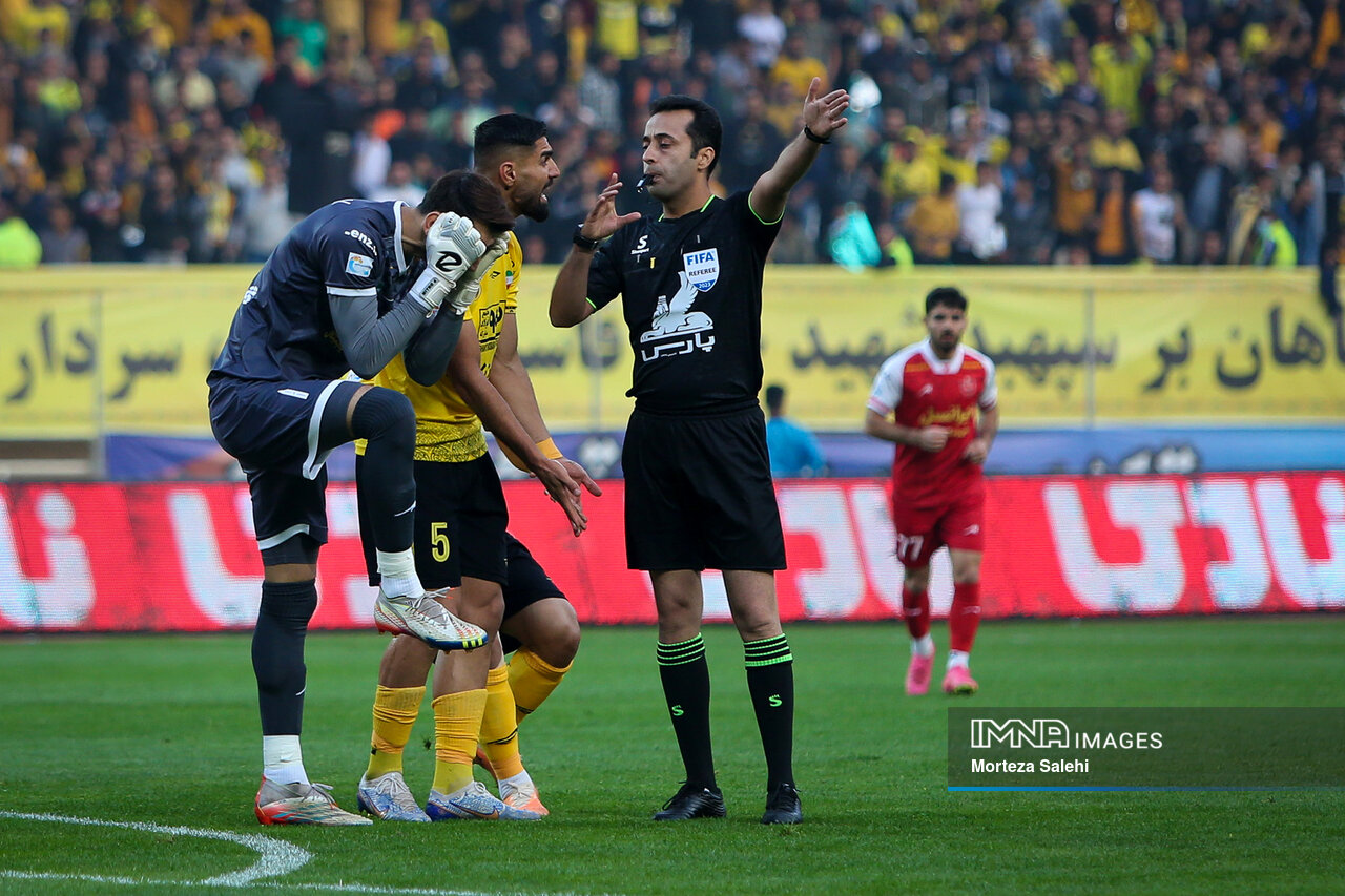 کجای دنیا با یک باخت سرمربی عوض میکنند؟/ برای نتیجه گرفتن باید خرج کرد