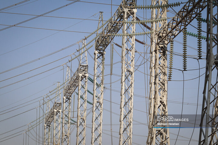 ظرفیت شبکه انتقال برق گلستان ۲۵ درصد افزایش یافت
