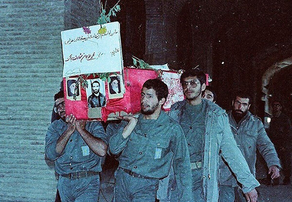 روزی که میدان امام(ر) جای سوزن انداختن نبود