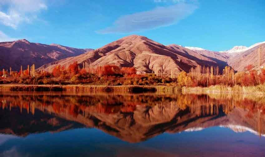 سفری از غرب تا جنوب ایران زمین / از دریاچه صورتی مهارلو تا درختان پاییزی اوان