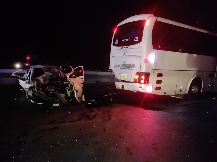 تصادف زنجیره‌ای اتوبوس، کامیون و خودروی سواری در محور کاشان - اصفهان