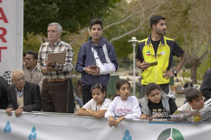 رقابت دوچرخه سواری جوانان کشور در اصفهان