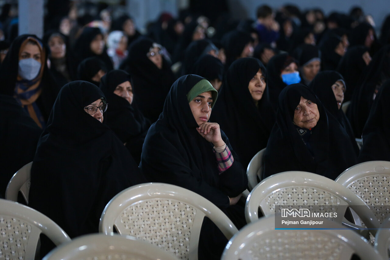 منطقه پرواز/ من مادر و خواهر چهار شهید هستم!