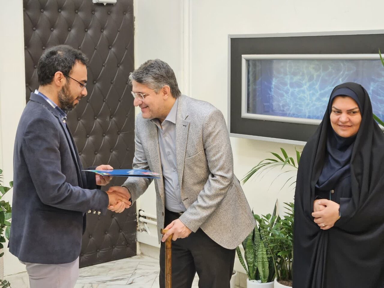 تقدیر از کتابداران منطقه ۲ اصفهان بهمناسبت هفته کتابخوانی