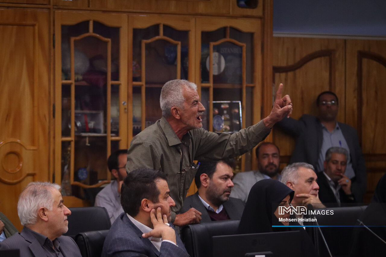 صبح تا غروب به وقت زاینده رود؛ شمارش معکوس وعدههای وزیر آغاز شد