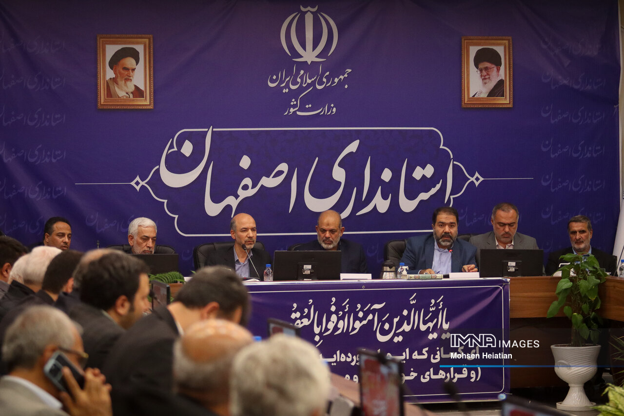 صبح تا غروب به وقت زاینده رود؛ شمارش معکوس وعدههای وزیر آغاز شد