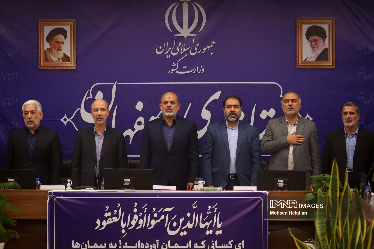 صبح تا غروب به وقت زاینده رود؛ شمارش معکوس وعدههای وزیر آغاز شد