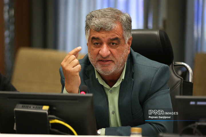 احمد شریعتی خزانه دار و عضو هیات رئیسه شورای اسلامی شهر