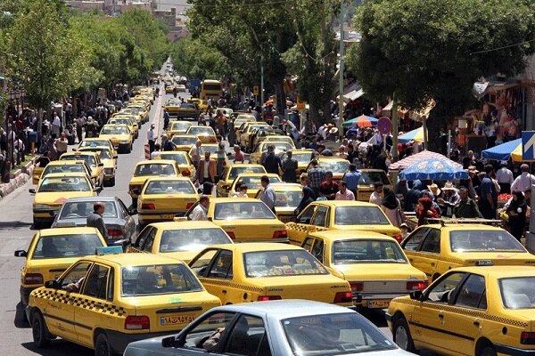 جابه‌جایی مسافران نوروزی با ۹۰۰ دستگاه تاکسی در سنندج