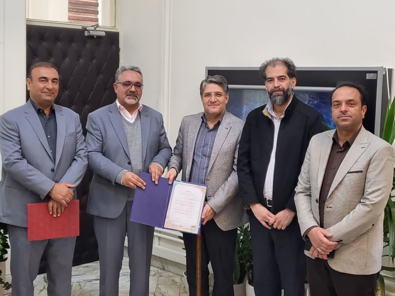 ارائه خدمات شهری مهمترین ارکان شکلگیری شهرداری است