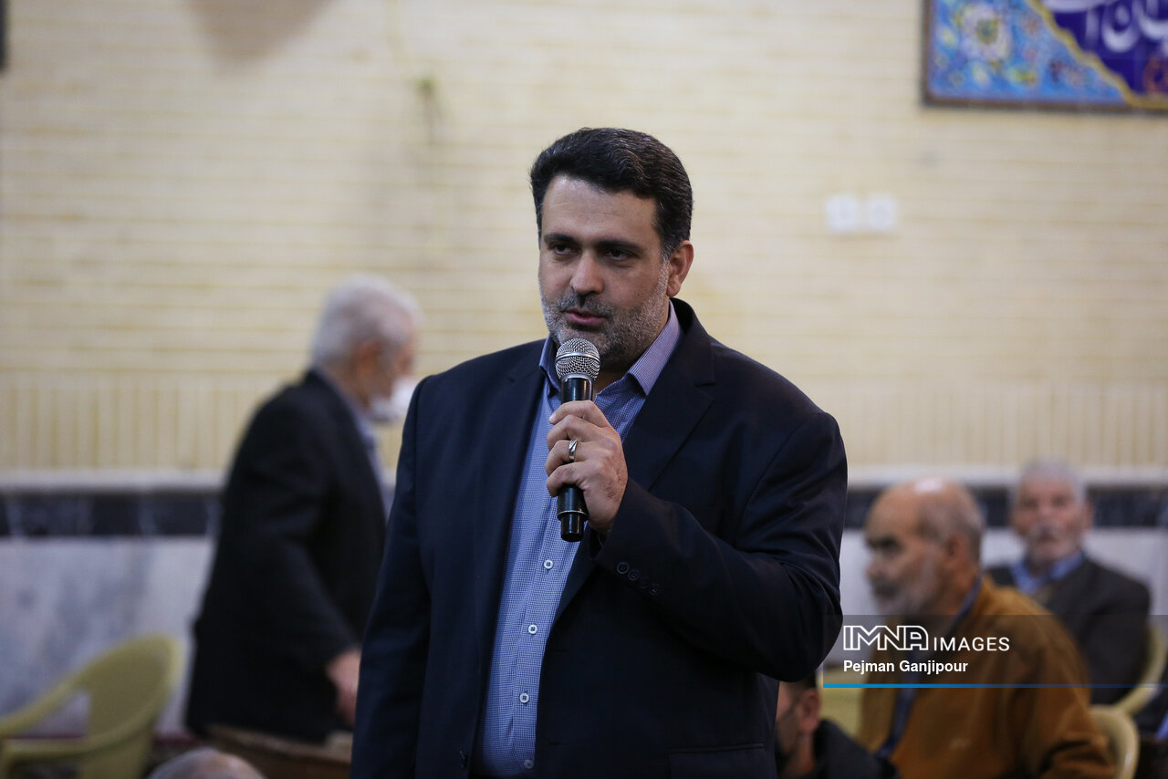 اهالی منطقه ۴ در دیدار با شهردار اصفهان چه گفتند؟