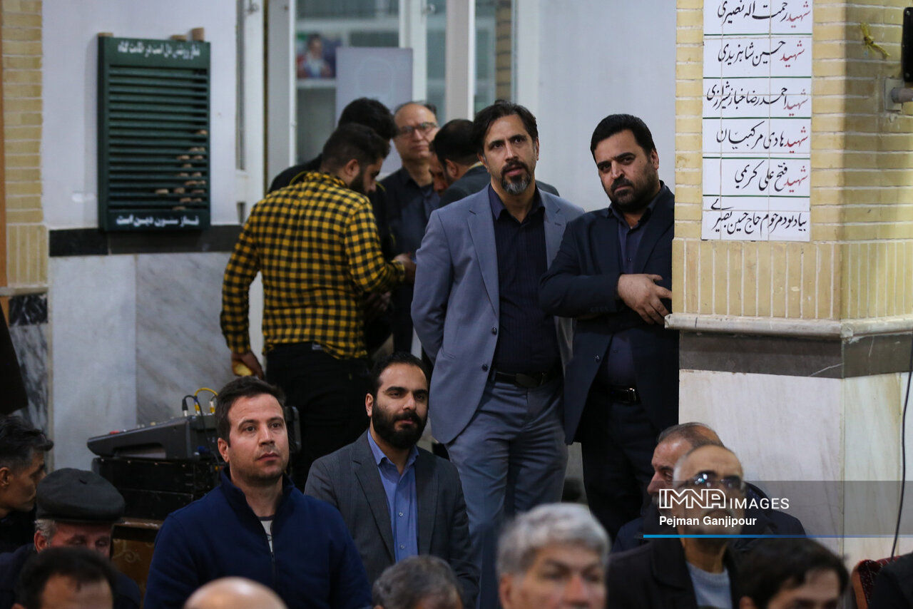 اهالی منطقه ۴ در دیدار با شهردار اصفهان چه گفتند؟