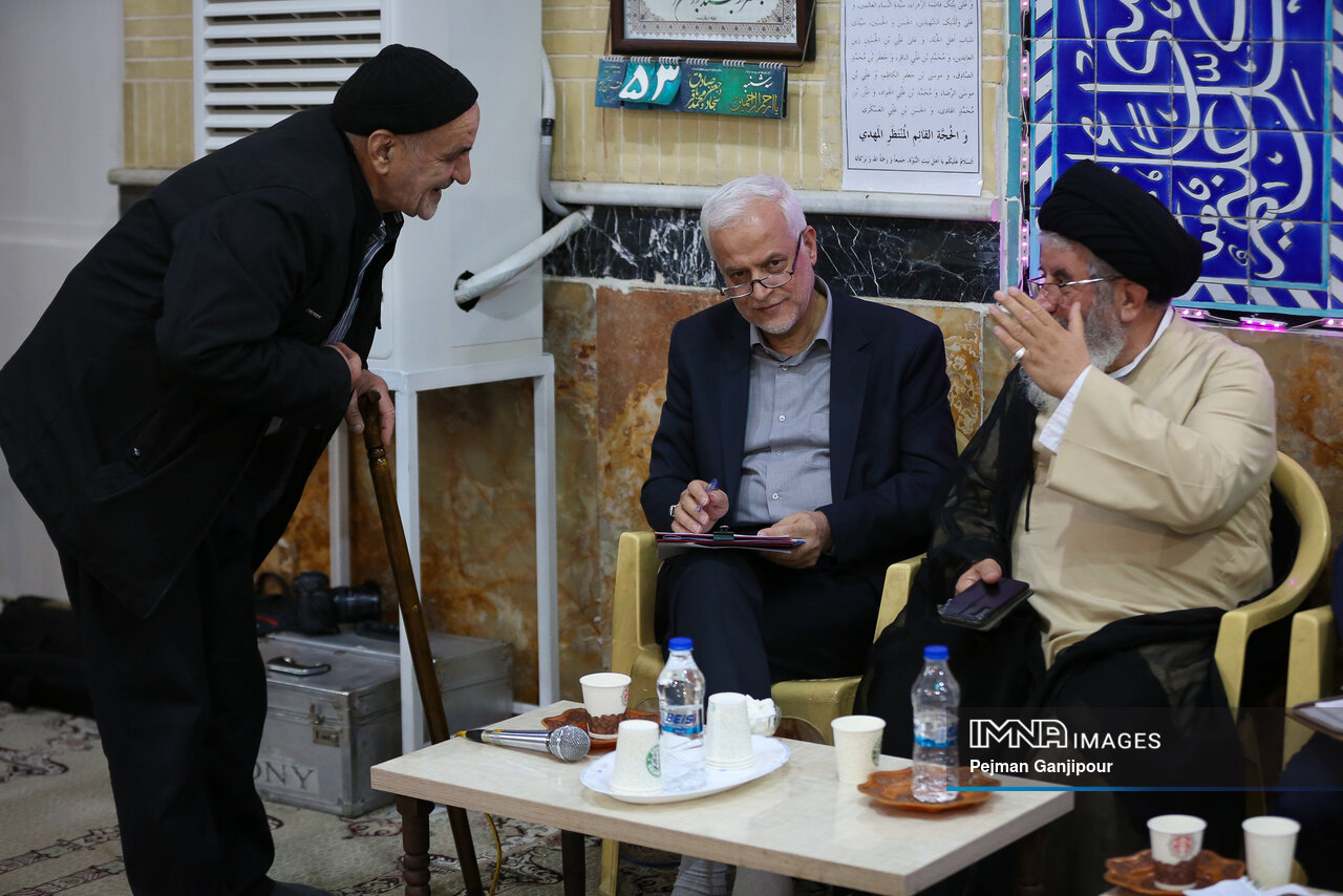 اهالی منطقه ۴ در دیدار با شهردار اصفهان چه گفتند؟