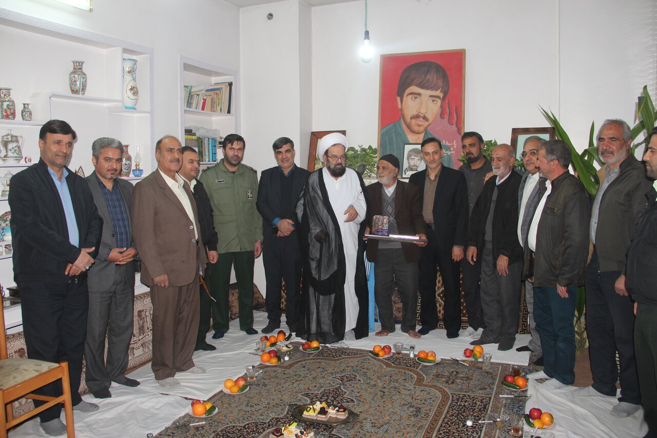 برگزاری یادواره شهدای مسجد حضرت علی (ع) خوراسگان در منطقه ۱۵ اصفهان