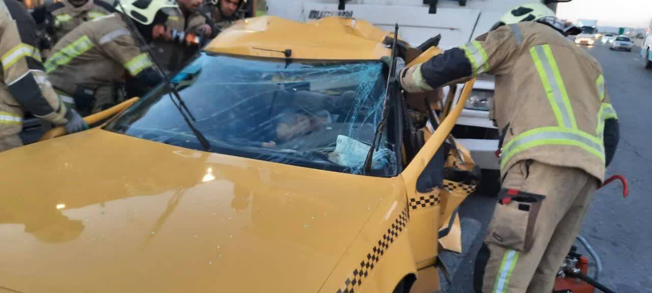 تصادف مرگبار کامیون با پژو در جاده ورامین + عکس