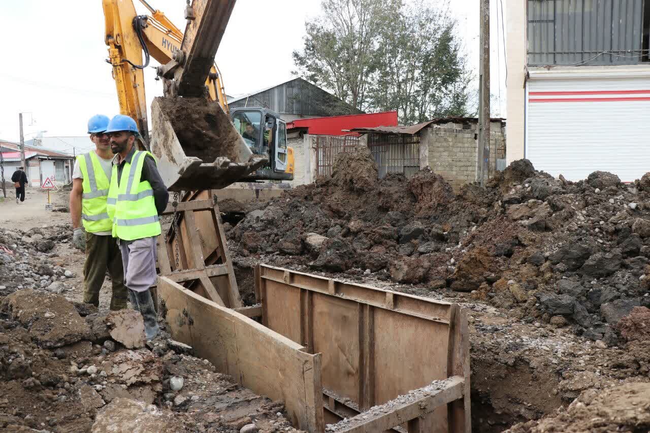 بازدید وزیر نیرو از پروژه تکمیل فاضلاب شهر رشت