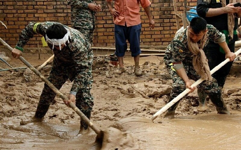 از لباس های خونی تا چکمههایگِلی