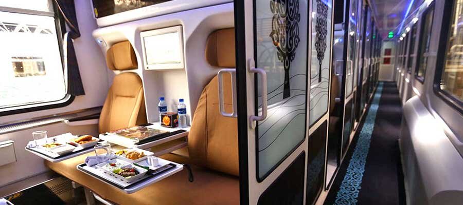 سفری بهیادماندنی به مشهد با قطار فدک ۵ ستاره