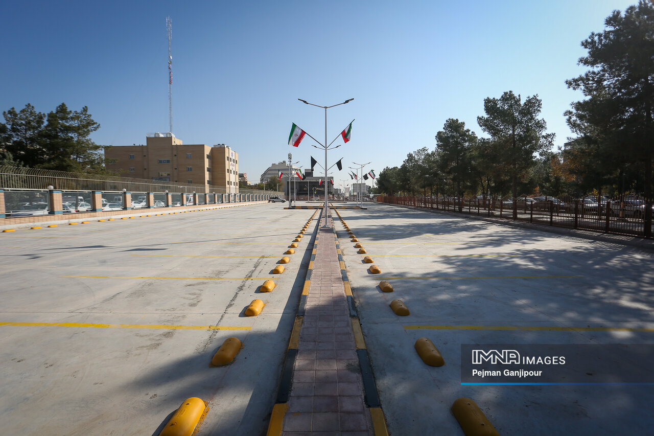 منطقه ۱۲، زیر دودکشهای نیروگاه / احداث بزرگترین پردیس خانواده شهر اصفهان پس از ۸ سال