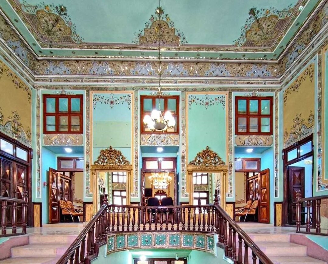 زیر سایه تاریخ در «باغ هزار داستان»