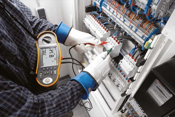 نصب دوربین مداربسته و سیستم برق صنعتی: بهینه سازی