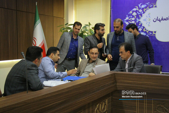 کمیته نظارتی شورای شهر اصفهان در منطقه 12