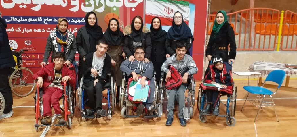 حکایت یک مادر و پسری با صندلی چرخدار