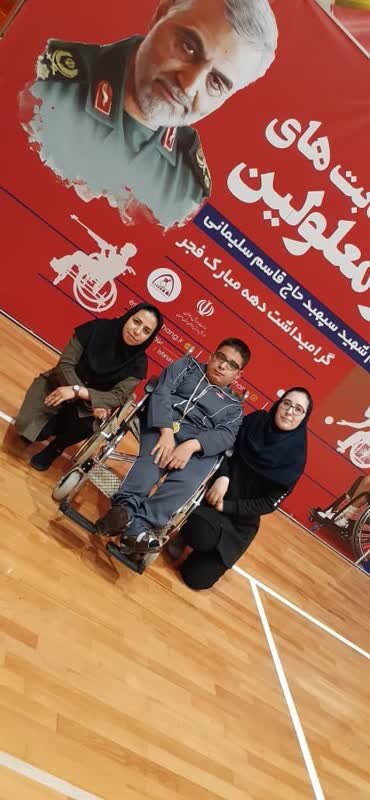 حکایت یک مادر و پسری با صندلی چرخدار