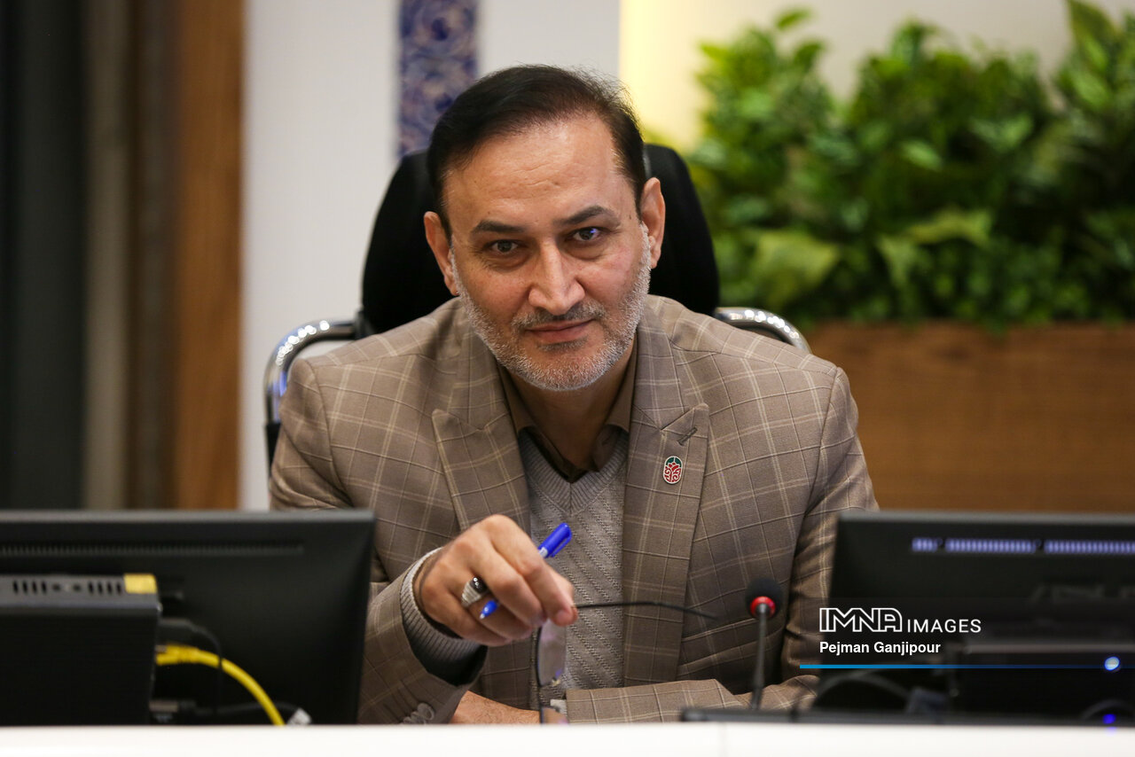 تخصیص اعتبار برای ایجاد کانون فرهنگی و تجهیز سالن‌های ورزشی منطقه ۱۵ اصفهان