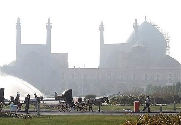 افزایش غلظت آلاینده‌ها در اصفهان / دمای هوا افزایش می‌یابد