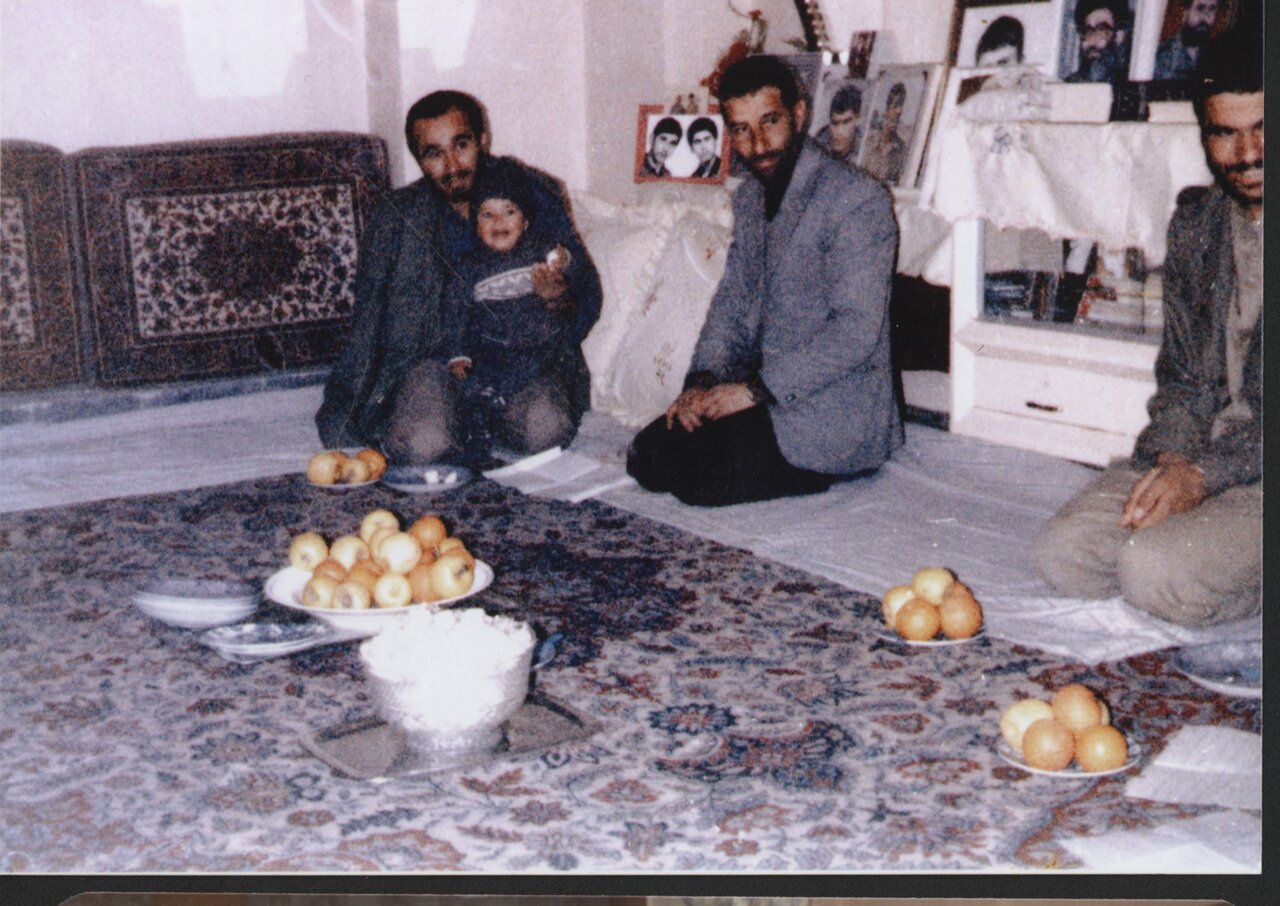 چند روایت کوتاه یک خادمالشهدا از سندِ افتخارِ مردانِ خانوادهاش