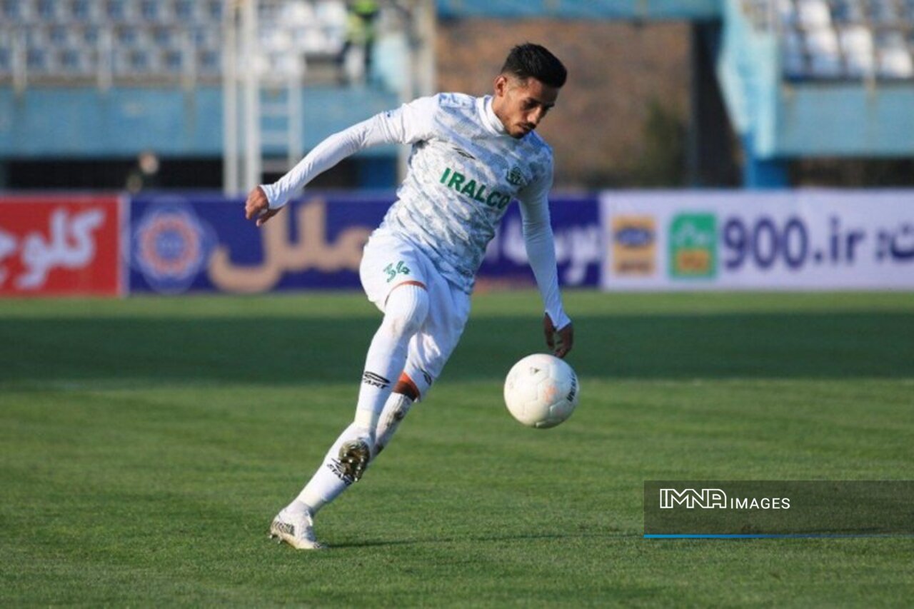 کاپیتان آلومینیوم از جمع ۳۰۰تایی‌های لیگ برتر فوتبال ایران عبور کرد