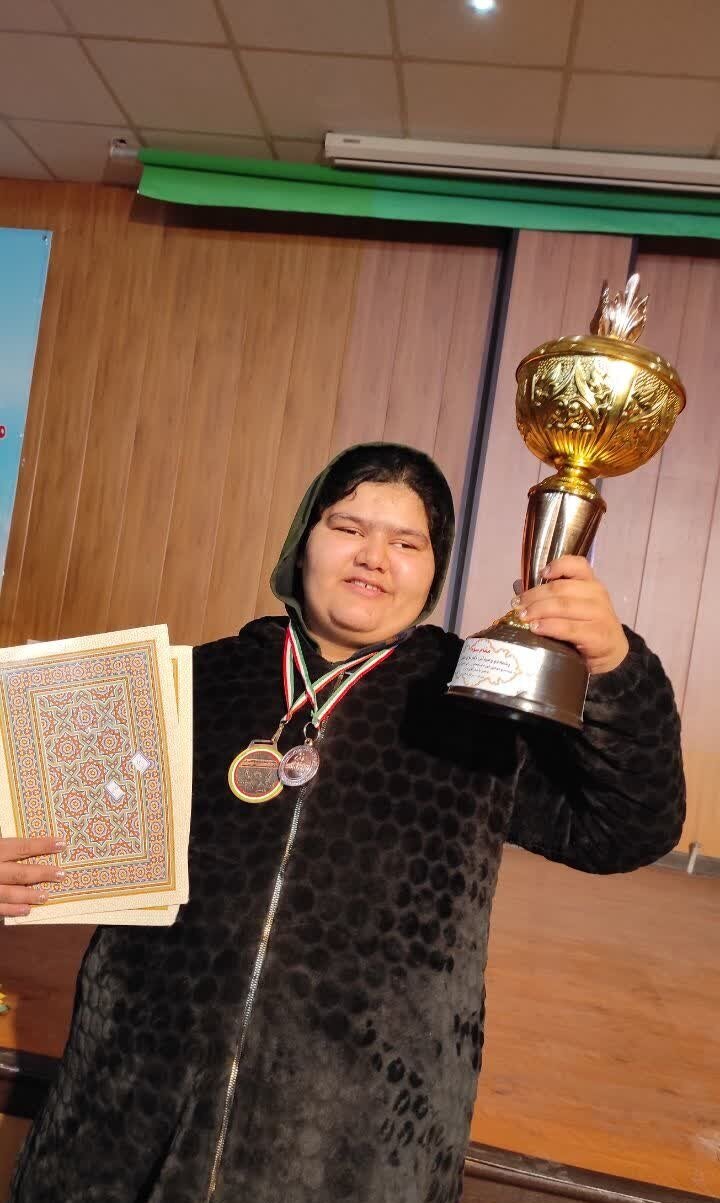 روایت مادر و دختری؛ پشتیبان چون کوه، استوار چون آهن / یک قدم مانده تا قهرمانی «مبینا»