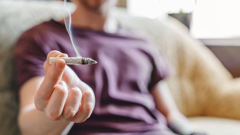 سیگاریها بخوانند، مؤثرترین راه برای جلوگیری از عوارض مخرب سیگار کشف شد