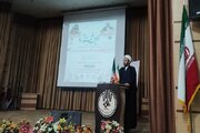 زنان در روشنگری و تبیین واقعیت‌ها مهم‌ترین نقش را در جامعه ایفا می‌کنند