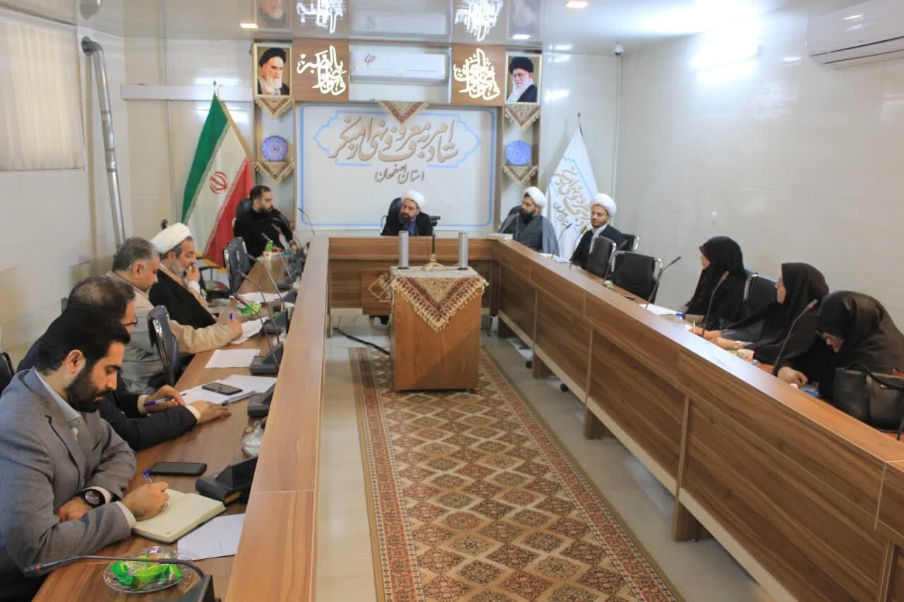 حضور در انتخابات یکی از معروفات است