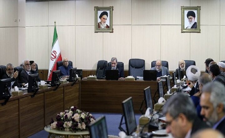 بررسی موارد مغایرت مصوبه «اصلاح قانون تاسیس مدارس غیر دولتی» در مجمع تشخیص