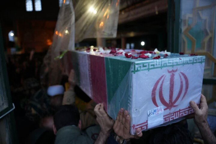 برگزاری مراسم تشییع ۷ شهید گمنام و یک شهید مدافع حرم در کرمانشاه