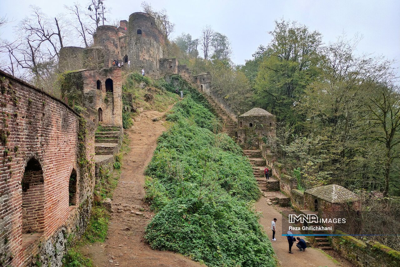 سرزمین قلعهها