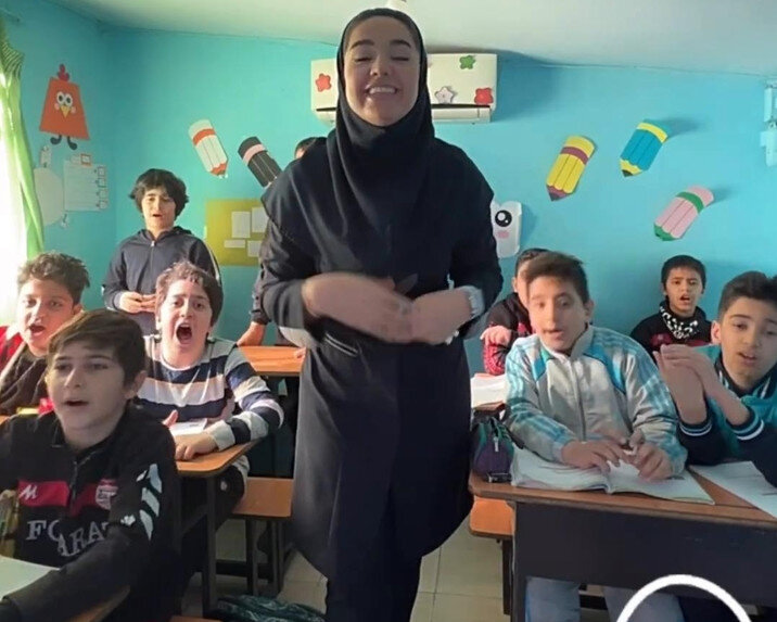 وقتی کنجکاوی دلیل پرمخاطب شدن مبتذلها میشود / ساسی میداند کجا را هدف قرار دهد